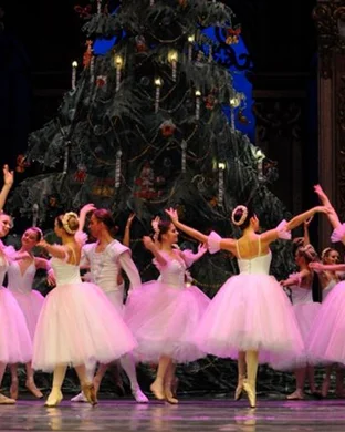 Ballet Hispanico: Carmen.maquia